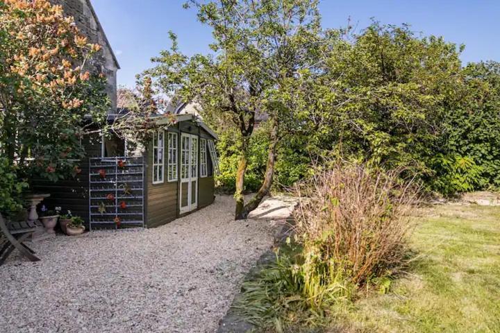 The Lodge - A Tranquil Escape Atworth Exterior foto